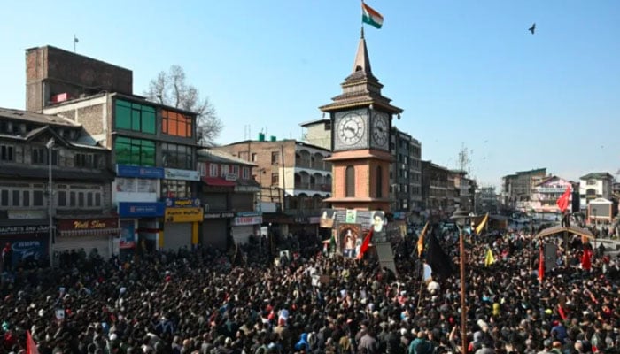 سرینگر میں کرفیو کے باوجود مظاہرے، مودی اور اسرائیل مخالف نعرے