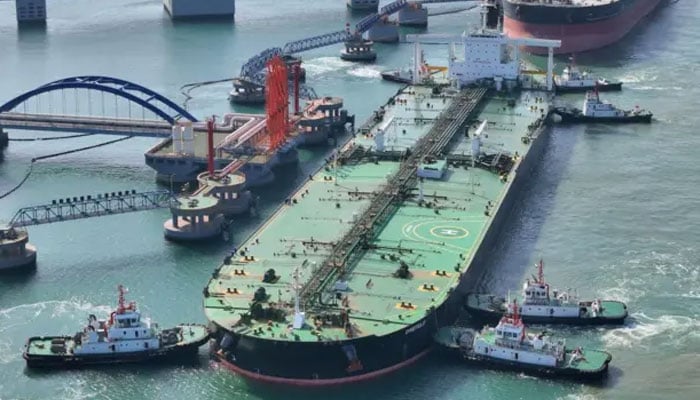 خفیہ عالمی آئل نیٹ ورک، پابندیوں اور جنگ کے درمیان اربوں ڈالر کی تجارت