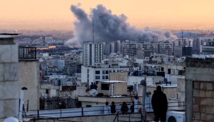 امریکی اڈوں اور اسرائیل پر ایران کے جوابی میزائل حملے