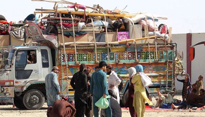 غیرقانونی افغان باشندوں کیخلاف پنجاب بھر میں کومبنگ آپریشنز کا حکم