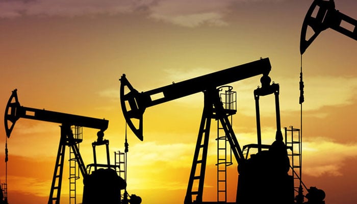 ملک میں تیل و گیس کی پیداوار میں ہفتہ وار بنیادوں پر کمی