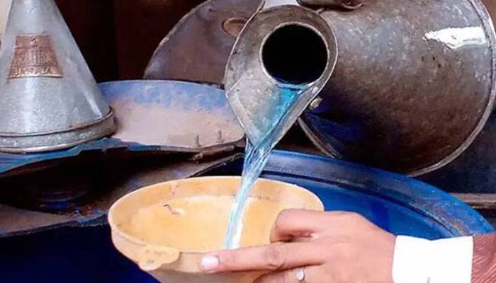 مٹی کے تیل کی قیمت میں تاریخی اضافہ، 130 روپے 8 پیسے فی لیٹر مہنگا