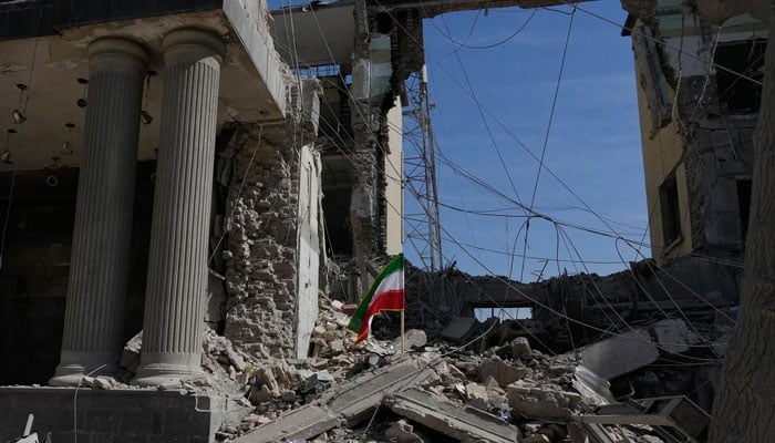 جنگ نازک مرحلے میں، فوجی برتری کے باوجود سیاسی حکمتِ عملی غائب، برطانوی جریدہ