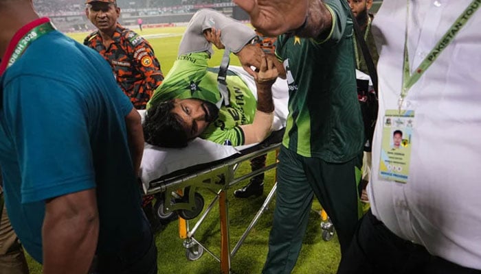 حسین طلعت کندھے کی انجری کا شکار