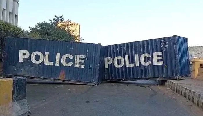 کراچی، مائی کولاچی اور ایم ٹی خان روڈ سکیورٹی وجوہات کی بنا پر بند