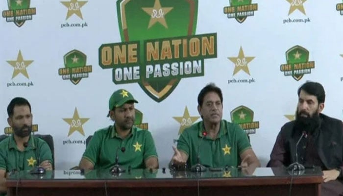 بابر اور فخر ان فٹ ہیں، تحقیقات کرائیں گے کہ ورلڈ کپ کے بعد کیسے زخمی ہوئے، عاقب جاوید