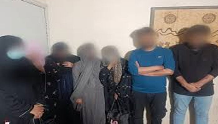 غیر اخلاقی و فحش حرکات میں ملوث 3 خواتین سمیت 6 افراد گرفتار