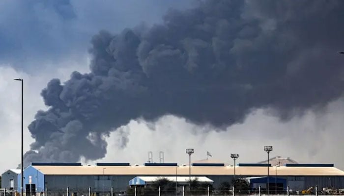 ایران جنگ، امیر ایشیائی دبئی سے سنگاپور اور ہانگ کانگ کارخ کرنے لگے