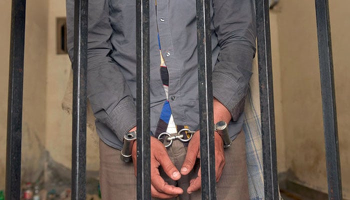 اسٹیل مل سے چوری میں ملوث ملزم گرفتار