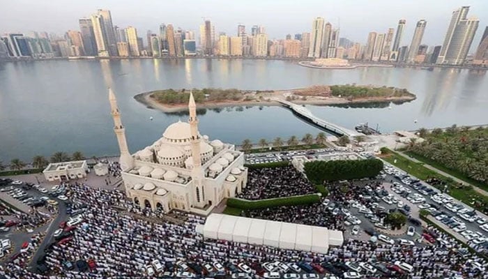 متحدہ عرب امارات میں نمازِ عید صرف مساجد میں ادا کرنے کا اعلان