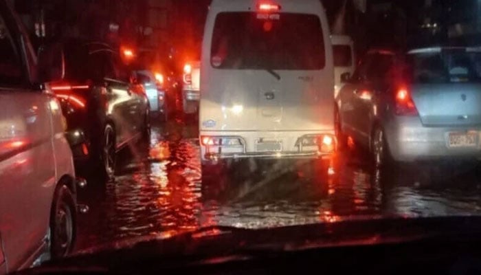 ملبے تلے دب کر جاں بحق 11 افراد میں سے 8  کی شناخت ہوگئی