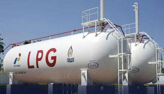 دو بھارتی ایل پی جی ٹینکرز ہرمز سے بحفاظت گزرگئے، ہزاروں جہاز اب بھی پھنسے ہوئے ہیں