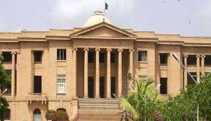 سندھ ہائی کورٹ، اساتذہ کی تنخواہیں اور پنشن سے کٹوتی روکنے کا حکم