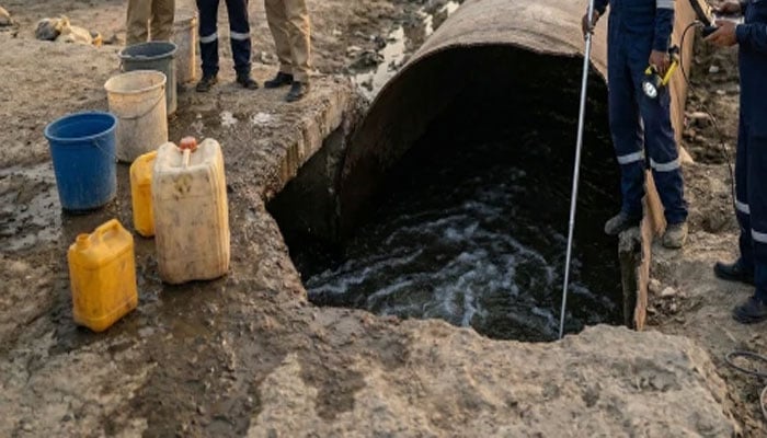 گلشن حدید میں پانی کی لائن میں گر کر 14 سالہ بچی لاپتا ہوگئی