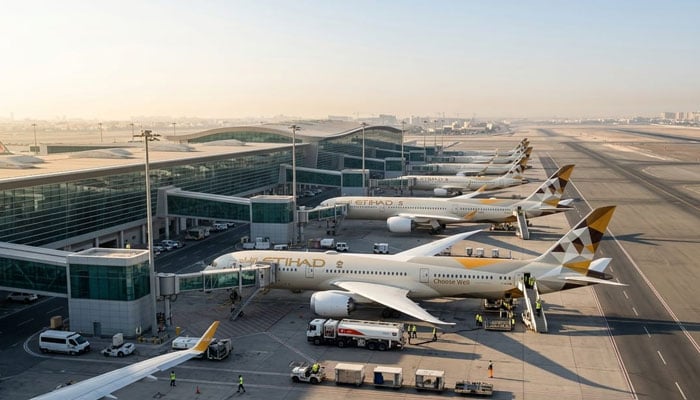 جنگ 30 دن، دبئی کی 27000 پروازیں منسوخ، 51 لاکھ مسافر محروم