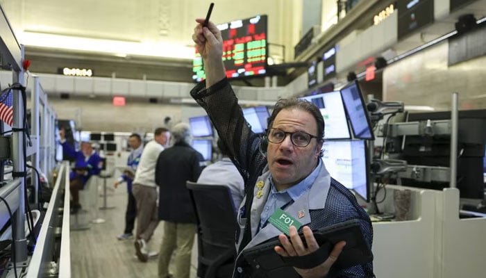 ایک ماہ میں ایران جنگ نے عالمی مارکیٹس سے 32,200 کھرب روپے اُڑا دیئے