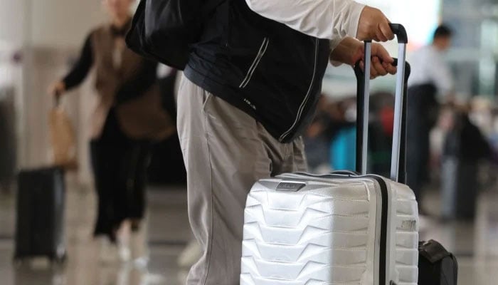 جعلی تعلیمی اسناد پر نارتھ سائپرس جانے والے دو مسافر آف لوڈ