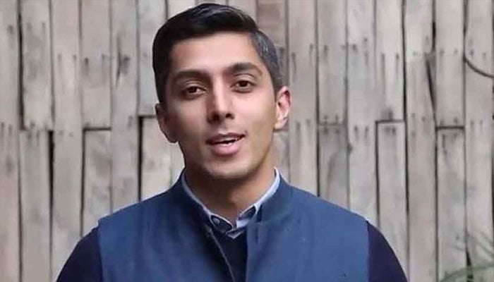 کھلاڑیوں کے سوشل میڈیا اکاؤنٹس عموماً ہینڈلرز چلاتے ہیں، علی ترین