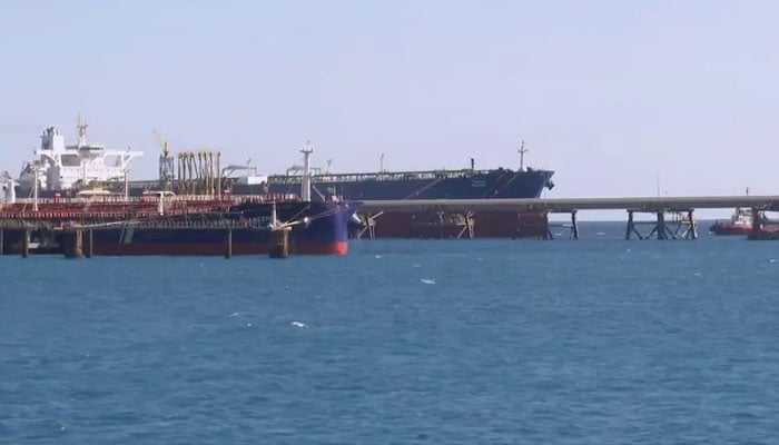 ینبع بندرگاہ سے سعودی خام تیل کی برآمدات 50 لاکھ بیرل یومیہ تک پہنچ گئیں