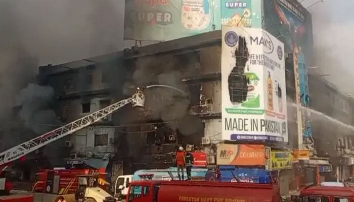 گل پلازہ کمیشن، میونسپل کمشنر سے اراضی کی حیثیت اور منظوری طلب