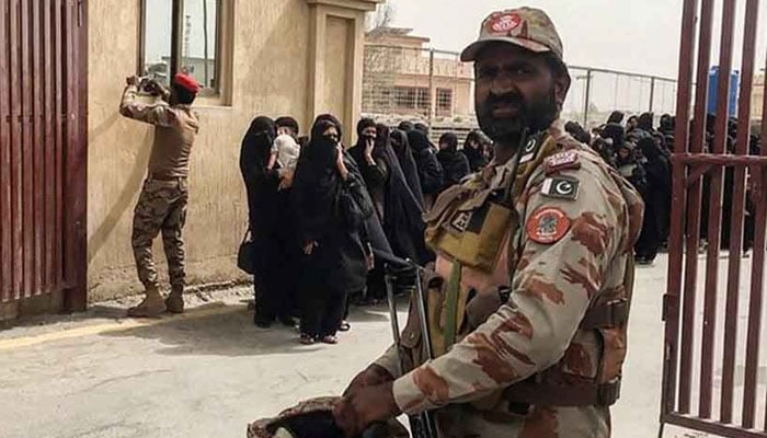 چاغی: ایران جانے کیلئے رائج راہداری سسٹم بند کرنے کا نوٹیفکیشن جاری