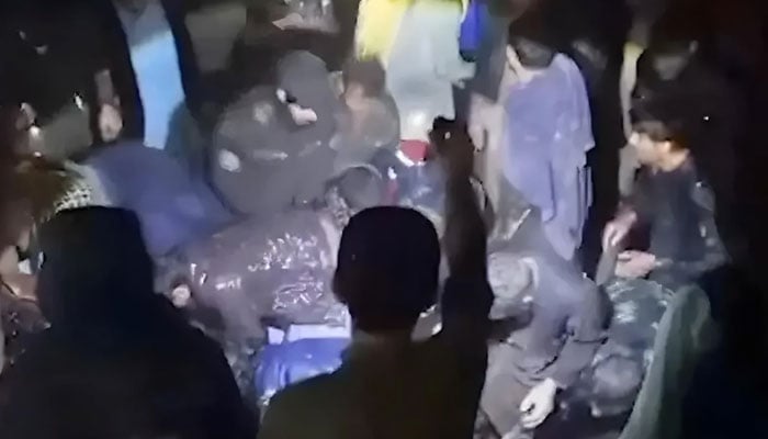 افغانستان: زلزلے سے  ایک ہی خاندان کے آٹھ ارکان سمیت 12 افراد جاں بحق، 40 خاندان متاثر