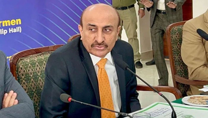 ایڈمٹ کارڈز کے اجراء اور آن لائن رسائی میں ناکامی پر وزیر تعلیمی بورڈ برہم