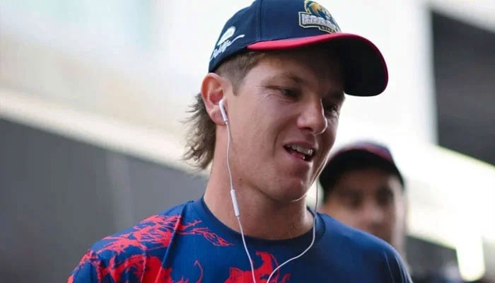 ایڈم زمپا اور اماراتی کرکٹرز نے کراچی کنگز کو جوائن کرلیا