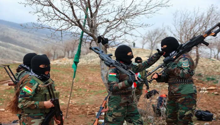 ٹرمپ کے متضاد بیانات اور ایرانی بمباری، کرد جنگ سے دور رہنے پر مجبور