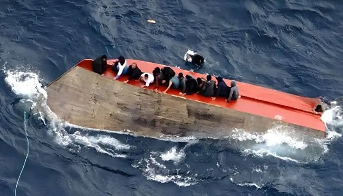 لیبیا سے غیرقانونی تارکین وطن کی ایک اور کشتی ڈوب گئی، 20 پاکستانی بھی شامل