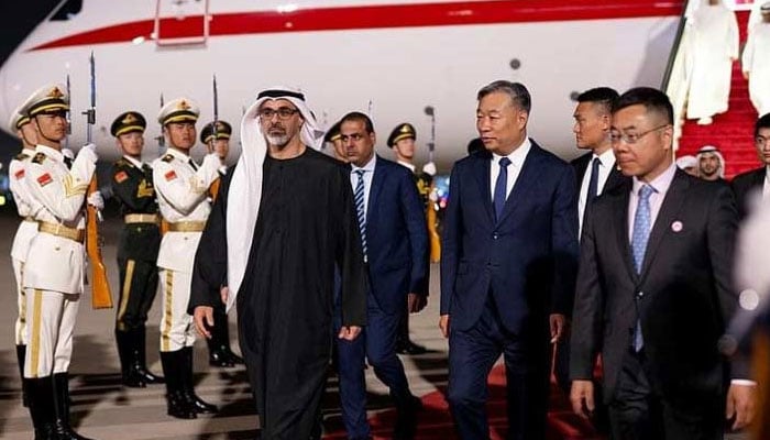 چینی وزیراعظم کی ابوظہبی کے ولی عہد سے ملاقات، توانائی شعبوں میں تعاون کے خواہاں
