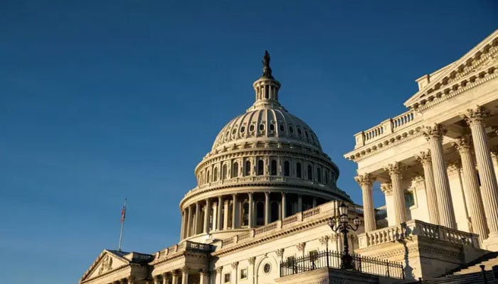 امریکی ایوان نمائندگان میں بحران، دو ارکان مستعفی، دو کی برطرفی کا خطرہ