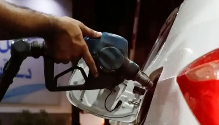 کے ڈی اے، سرکاری گاڑیوں کا پیٹرول کوٹہ 50 فیصد تک محدود