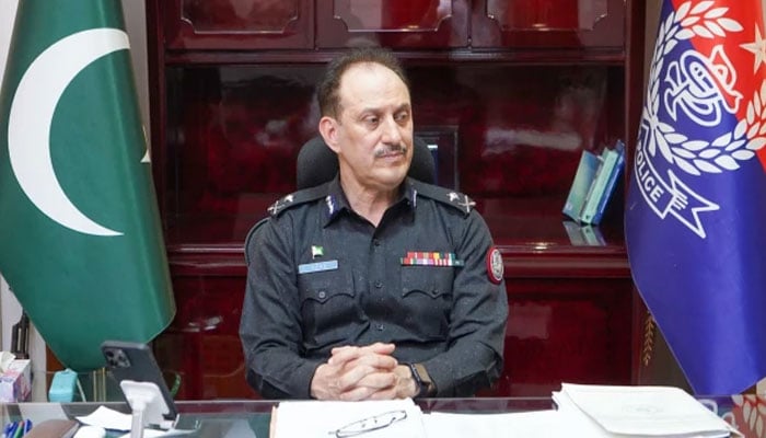 6 ایس ایچ اوز اور 3 ہیڈ محرر سمیت 22 پولیس افسران و اہلکاروں کو معطل کرنے کا حکمنامہ جاری