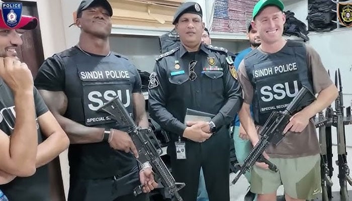 حیدرآباد کنگز  مین کے  وفد کا  ایس ایس یو ہیڈکوارٹرز کا دورہ