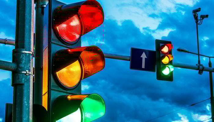 آئی آئی چندریگر روڈ پر اسمارٹ سگنلز کی تنصیب کا فیصلہ