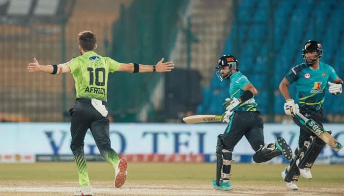 سپرلیگ، مہنگی ٹیم راولپنڈیز کی قسمت بدل نہ سکی، ساتویں شکست، قلندر پلے آف کی دوڑ میں شامل