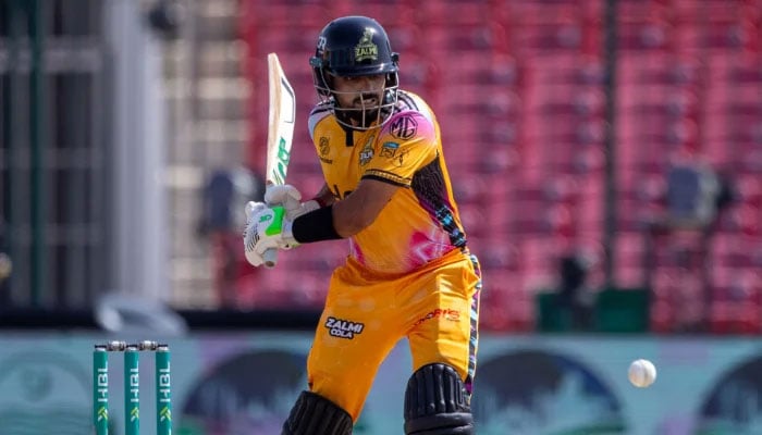 بابراعظم کی سنچری، زلمی کے 255 رنز، کوئٹہ گلیڈی ایٹرز کو روند دیا