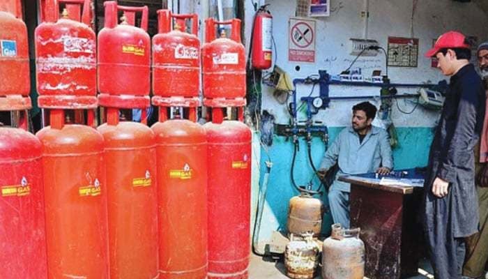 LNG مافیا بے لگام، 420 روپے فی کلو میں فروخت، شہری پریشان