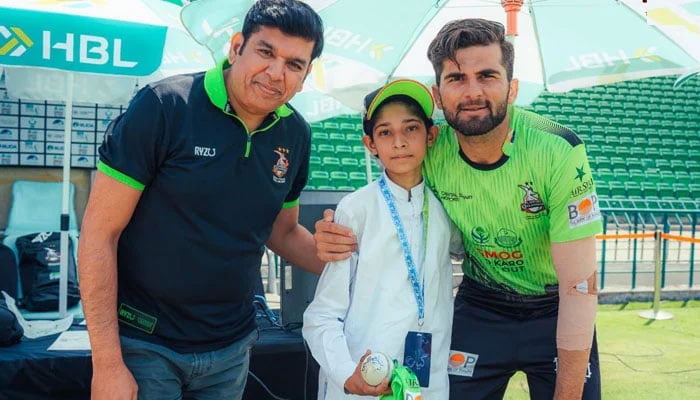 ٹیومر کے مریض بچے کی شاہین آفریدی سے ملنے کی خواہش پوری ہوگئی