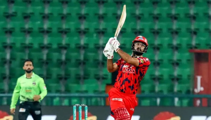 خوشدل کی چھکوں سے  یلغار، پانسہ پلٹ دیا، کنگز کیمپ میں اجالا، قلندرز کو اہم میچ میں شکست