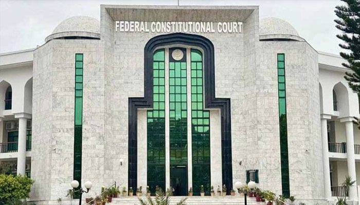 وفاقی آئینی عدالت، کراچی میں تجاوزات کے خاتمے سے متعلق اہم کیس کی سماعت 30 اپریل کو ہوگی