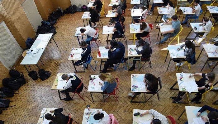 کیمبرج کی اے ایس ریاضی کا پرچہ لیک ہونے کی تصدیق، تحقیقات کا آغاز