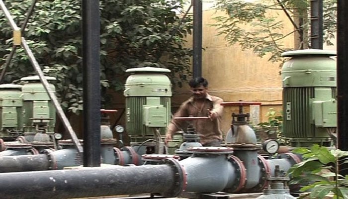 کراچی میں پانی کا بدترین بحران، مختلف علاقوں میں 9 دن سے فراہمی بند