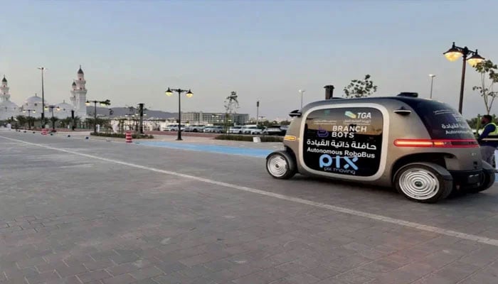 مسجد قبا میں’’روبوبس‘‘ کے تجرباتی آغاز کا افتتاح