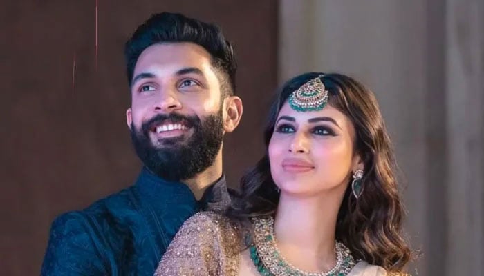 بھارتی اداکارہ مونی رائے اور سورج نمبیار کا شادی کے چار سال بعد علیحدگی کا اعلان