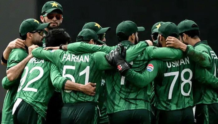 سینٹرل کنٹریکٹ: سینئرز غیر محفوظ، نئے پر فارمرز کے راستے کھل سکتے ہیں