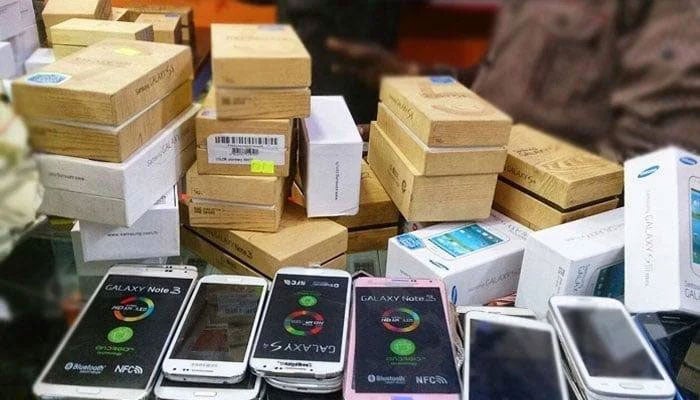 قیمت سے قطع نظر سارے موبائل فونز پر 18 فیصد جی ایس ٹی لگایا جائے، پرائم انسٹی ٹیوٹ
