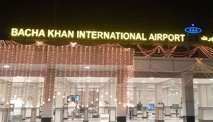 فنی خرابی، غیر ملکی طیارہ ایک ہفتہ سے پشاور ایئرپورٹ پر گراؤنڈ