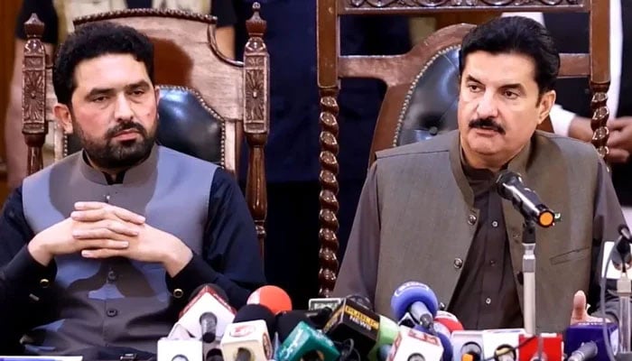 صوبے میں شہباز اسپیڈ نہیں، وزیراعلیٰ کے پی اور گورنر یک زبان
